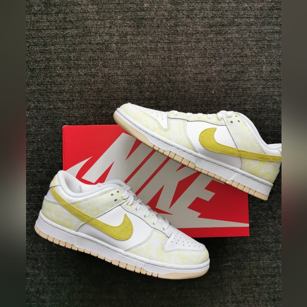 Nike Dunk Low Yellow Strike - Size 10W/8.5M